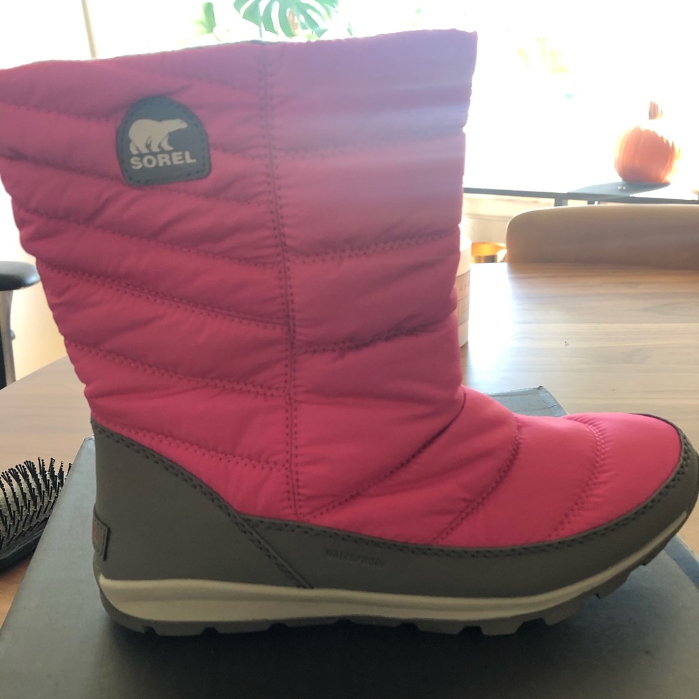 NIB Girls Pink Whitney Sorel Waterproof Boots